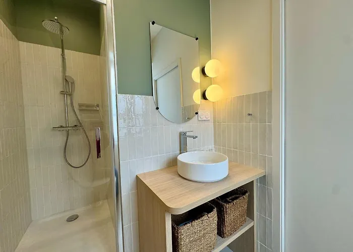 L'ecrin De Duguesclin Comfort & Charm In 3rd Arrondissement *
